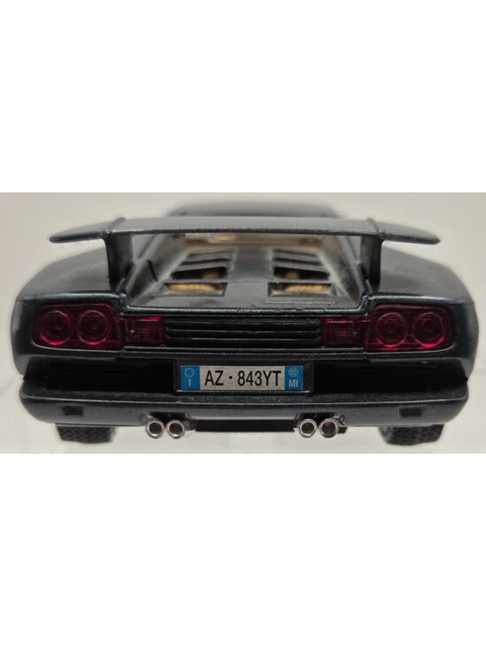 Bburago Lamborghini Diablo 1990 1:24 Diecast Model Car Made in Italy